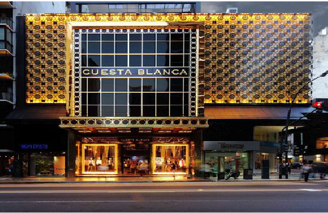  宁强门头设计与商业空间的纽带。